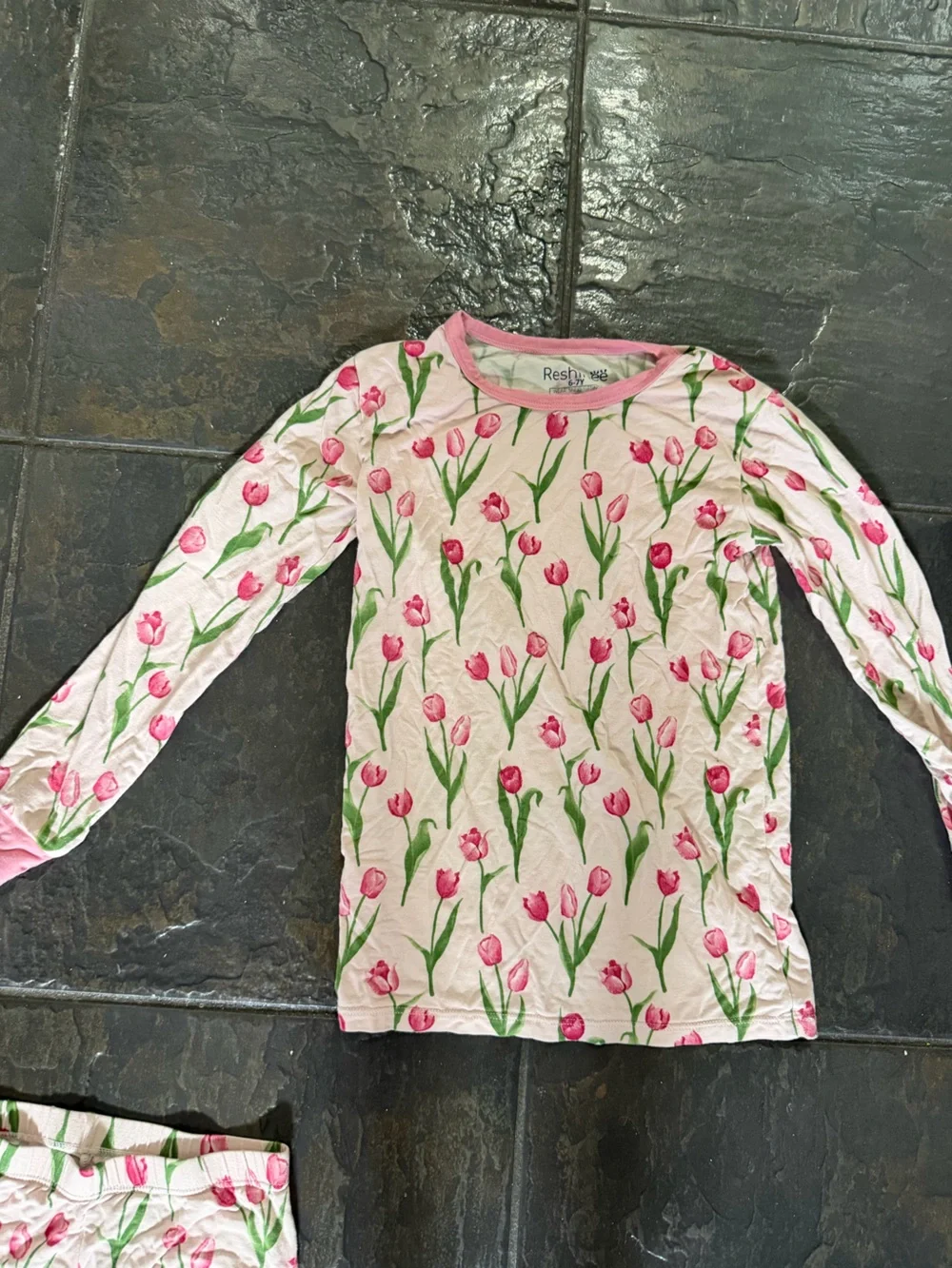 Reshee 4 Piece Girls Pajama Bundle Size 8 / 6-7Y Hearts Tulips